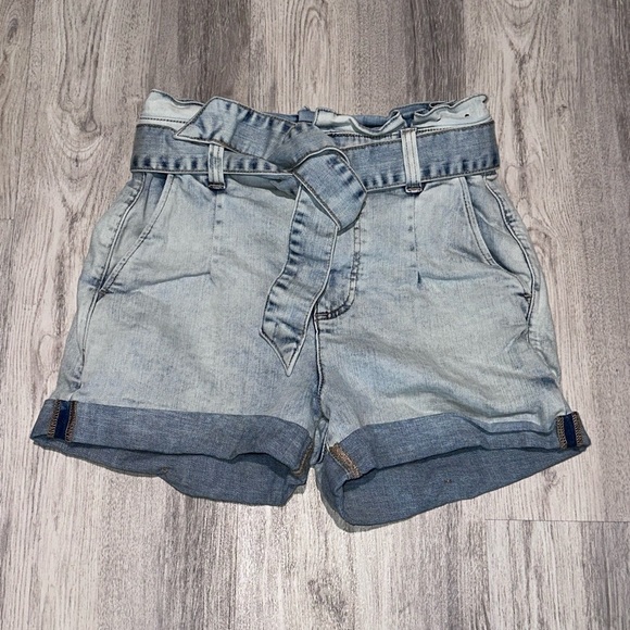 Express Shorts Paperbag High Waist Light Wash Denim Shorts Size 2 - Picture 2 of 6